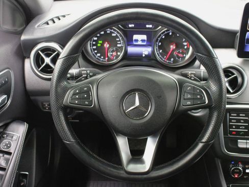 Used 2019 Mercedes-Benz GLA 250 image 58