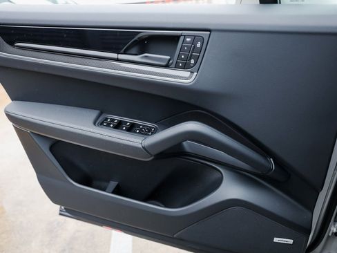 New 2026 Porsche Cayenne E-Hybrid Coupe image 24