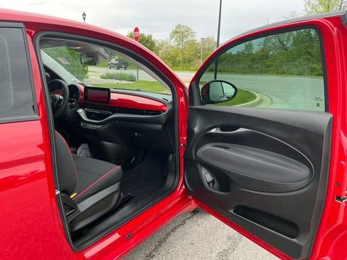 Used 2024 FIAT 500 e (RED) FWD image 15