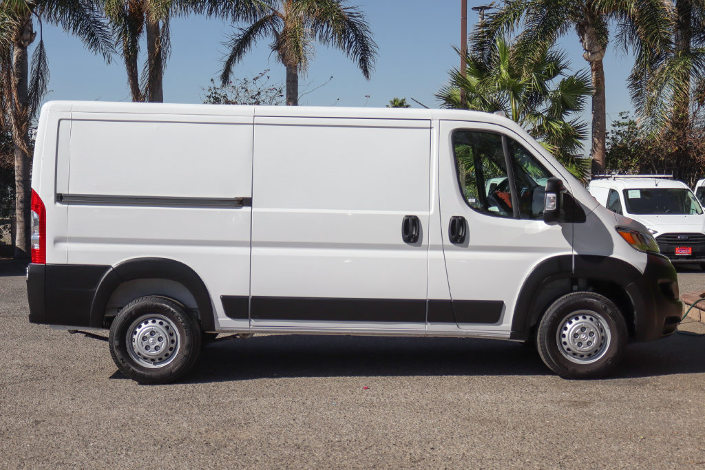Used 2025 RAM ProMaster 2500 FWD image 10