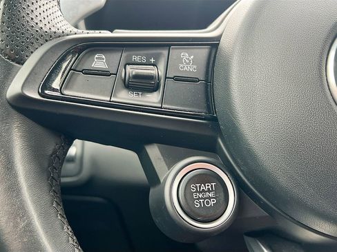 Used 2022 Alfa Romeo Giulia Sprint image 12