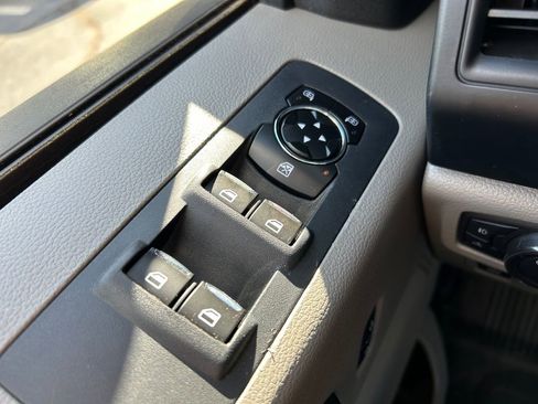 Used 2016 Ford F150 XL w/ Equipment Group 101A Mid AWD/4WD image 19