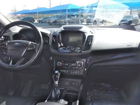 Used 2019 Ford Escape Titanium AWD/4WD image 18