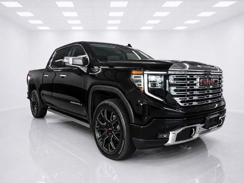 Used 2023 GMC Sierra 1500 Denali AWD/4WD image 5