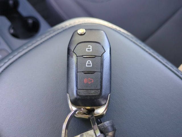 Used 2025 Ford Maverick XL w/ Equipment Group 102A AWD/4WD image 26