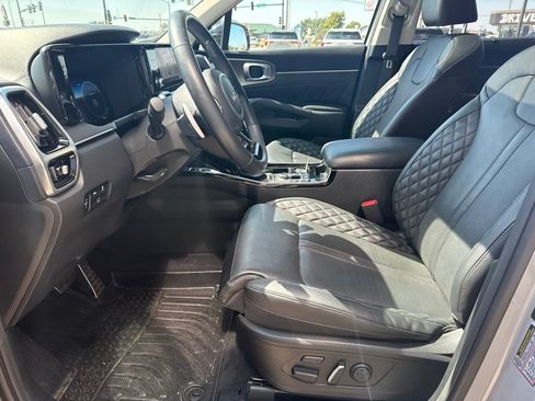 Used 2023 Kia Sorento SX AWD/4WD image 21