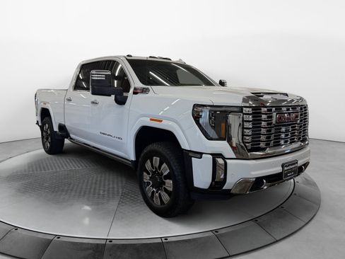Used 2024 GMC Sierra 2500 Denali w/ Denali Reserve Package AWD/4WD image 4