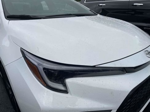 Used 2025 Toyota Corolla SE FWD image 2