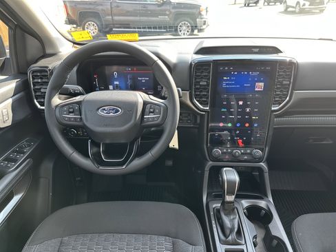 Used 2025 Ford Ranger XLT image 16