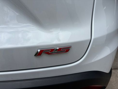 Used 2025 Chevrolet Trax RS FWD image 12