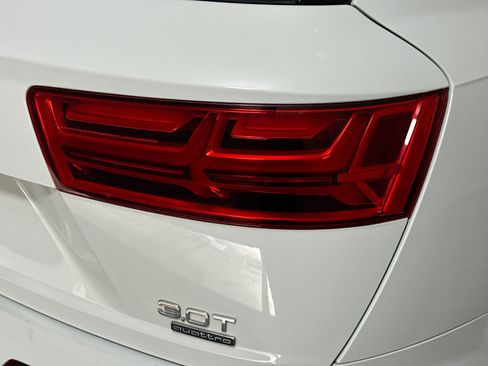 Used 2018 Audi Q7 3.0T Prestige w/ Prestige Package image 34