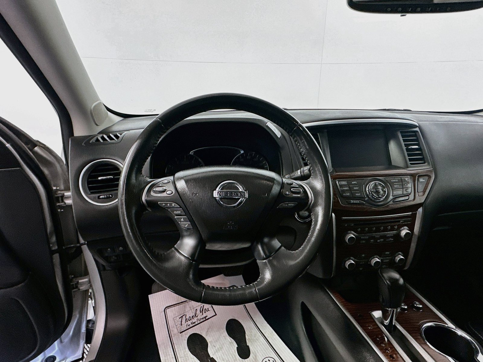 Used 2017 Nissan Pathfinder Platinum AWD/4WD image 11