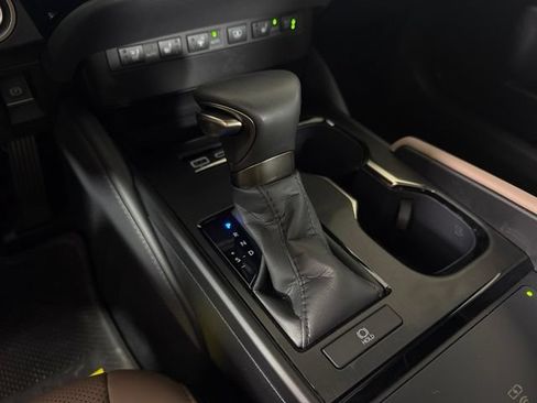 Used 2025 Lexus ES 350 w/ Premium Package FWD image 24