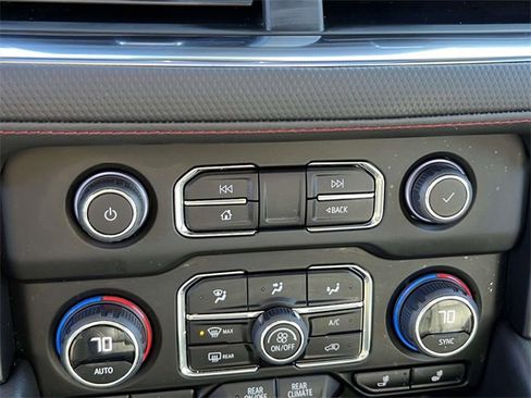 Used 2023 Chevrolet Suburban RST image 29