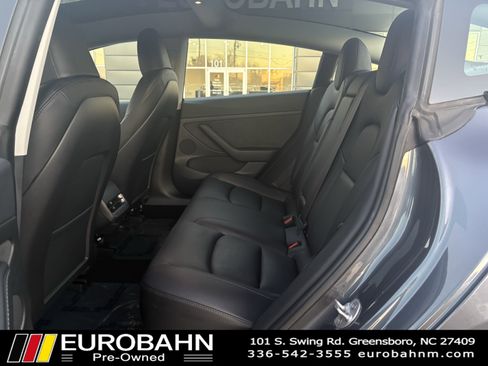 Used 2023 Tesla Model 3 Standard Range image 10