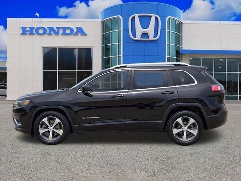 Used 2019 Jeep Cherokee Limited FWD image 6