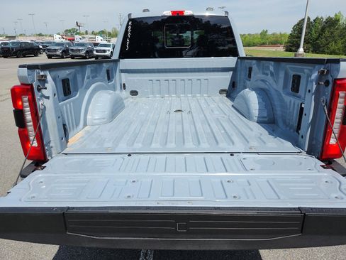 Used 2024 Ford F350 Lariat w/ FX4 Off-Road Package AWD/4WD image 11