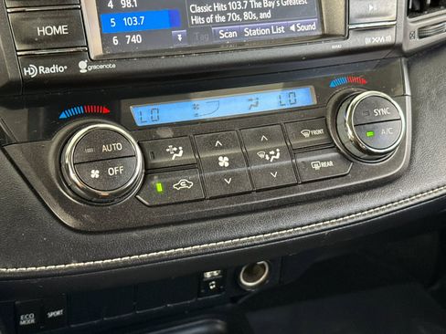 Used 2017 Toyota RAV4 XLE w/ Plus Special Value Package FWD image 20