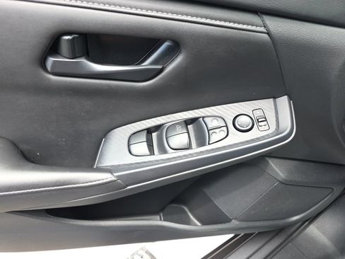 Used 2024 Nissan Sentra S FWD image 26