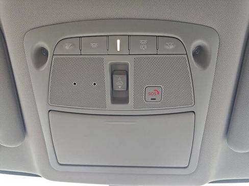 Used 2020 Nissan Pathfinder Platinum FWD image 37