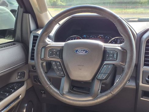 Used 2020 Ford Expedition XLT w/ Equipment Group 202A RWD image 22