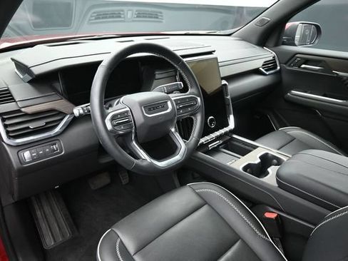 Used 2024 GMC Acadia Denali AWD/4WD image 11