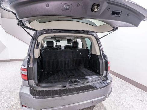 Used 2022 Nissan Armada SL w/ Captain's Chairs Package RWD image 36