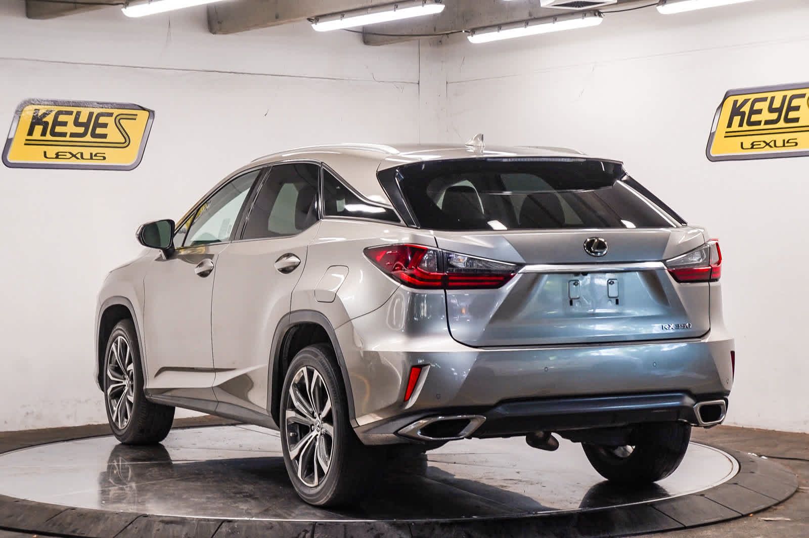 Used 2019 Lexus RX 350 FWD w/ Navigation Package image 2