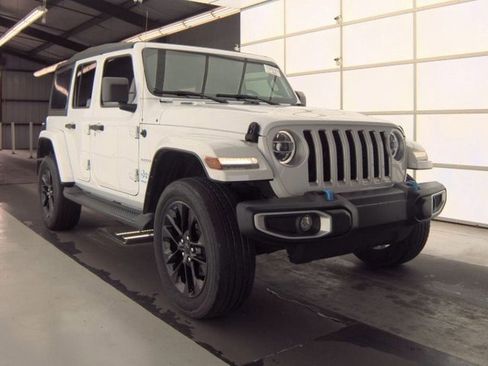 Used 2022 Jeep Wrangler Unlimited Sahara w/ Safety Group image 3