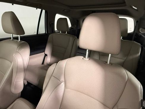 Used 2019 Honda Pilot Elite image 30