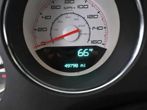 Used 2013 Dodge Challenger R/T image 31