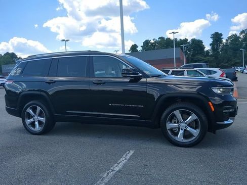 Used 2021 Jeep Grand Cherokee L Limited AWD/4WD image 2