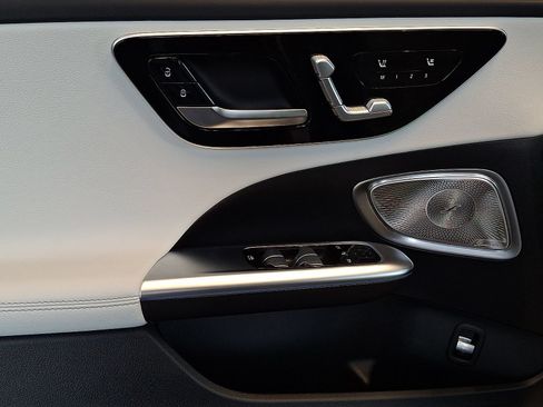 New 2026 Mercedes-Benz C 300 4MATIC Sedan image 8
