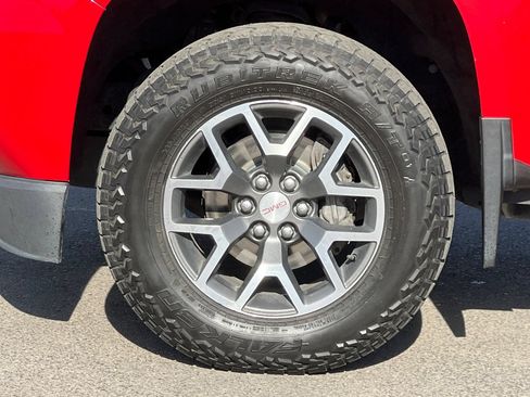 Used 2015 GMC Canyon SLE w/ All-Terrain Package AWD/4WD image 25