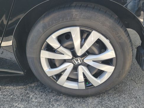 Certified 2025 Honda Civic LX image 7