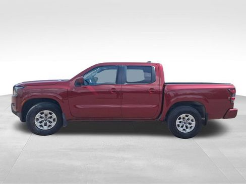 Certified 2024 Nissan Frontier SV RWD image 2