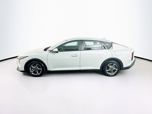 Used 2025 Kia K4 LXS FWD image 4