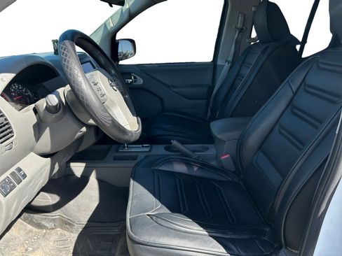 Used 2019 Nissan Frontier SV RWD image 10