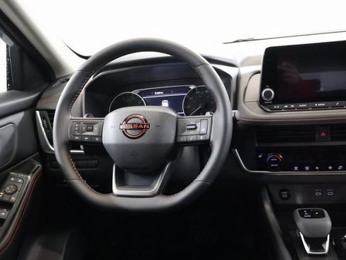New 2026 Nissan Rogue SV AWD/4WD image 15