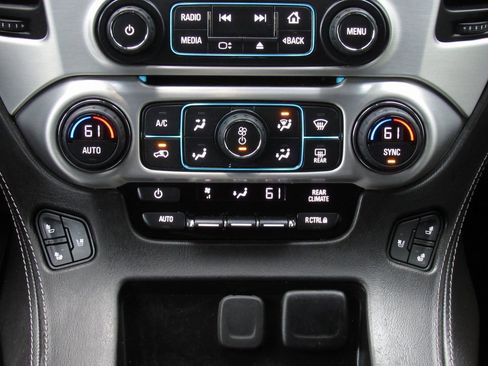 Used 2019 GMC Yukon XL SLT w/ Open Road Package image 34