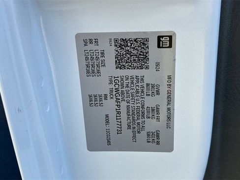 Used 2024 Chevrolet Express 2500 w/ Driver Convenience Package image 37