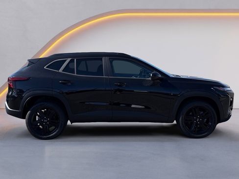 New 2026 Chevrolet Trax ACTIV w/ Driver Confidence Package image 2