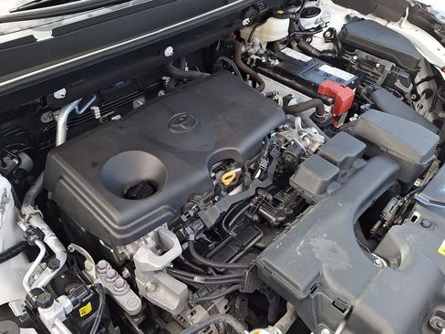 Used 2024 Toyota RAV4 XLE image 29