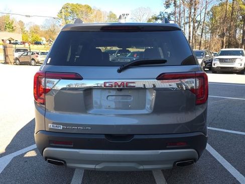 Used 2020 GMC Acadia SLT image 3