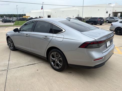 Certified 2023 Honda Accord EX image 6