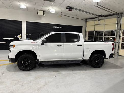 Used 2022 Chevrolet Silverado 1500 LT Trail Boss w/ Protection Package AWD/4WD image 5