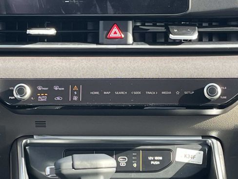 New 2026 Kia Carnival EX FWD image 15