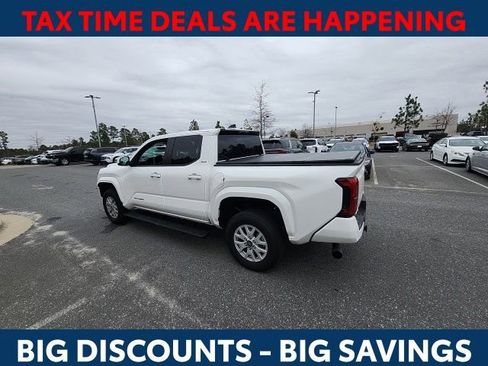 Used 2024 Toyota Tacoma SR5 image 9