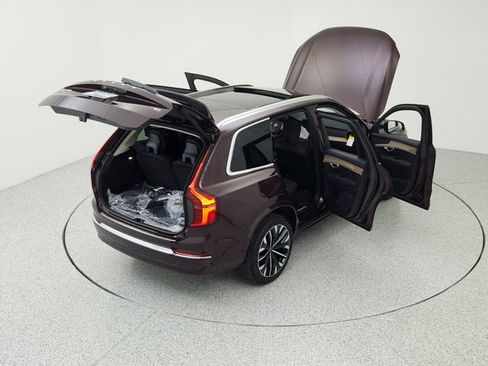 New 2025 Volvo XC90 T8 Plus w/ Protection Package Premier image 16