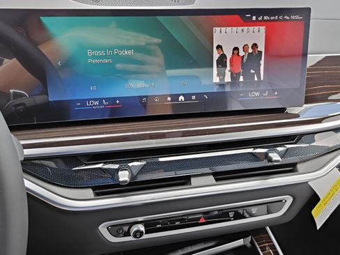 New 2026 BMW X5 sDrive40i w/ Premium Package image 21